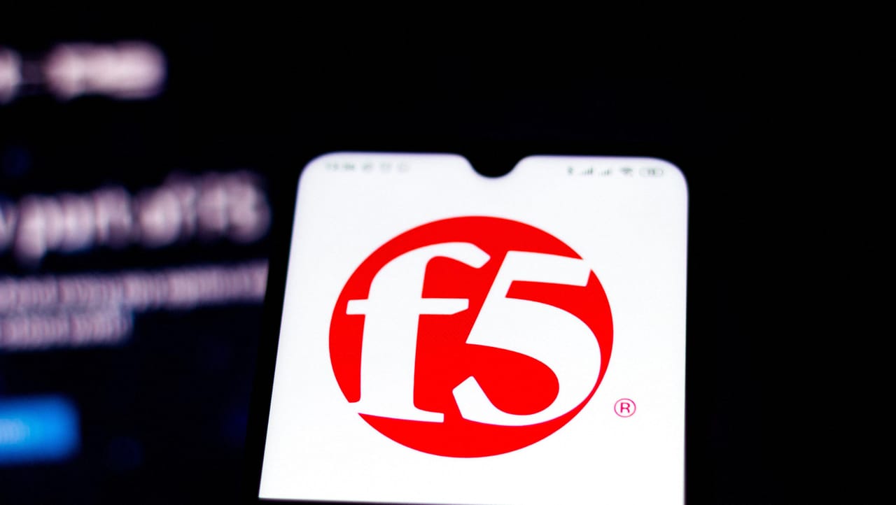 F5 BIG-IP dashboard with red CVE-2025-53521 warning alert and exploitation indicators