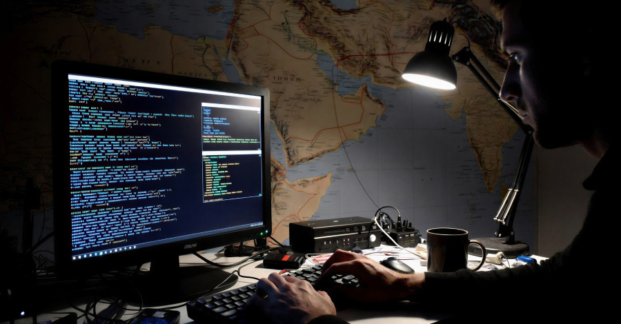 Cyber attack map highlighting Iran-linked password spraying on Israeli and UAE Microsoft 365 targets