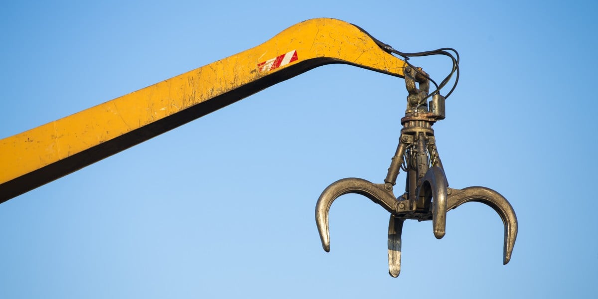 Nvidia NemoClaw claw gripping a secure OpenClaw AI agent on RTX hardware