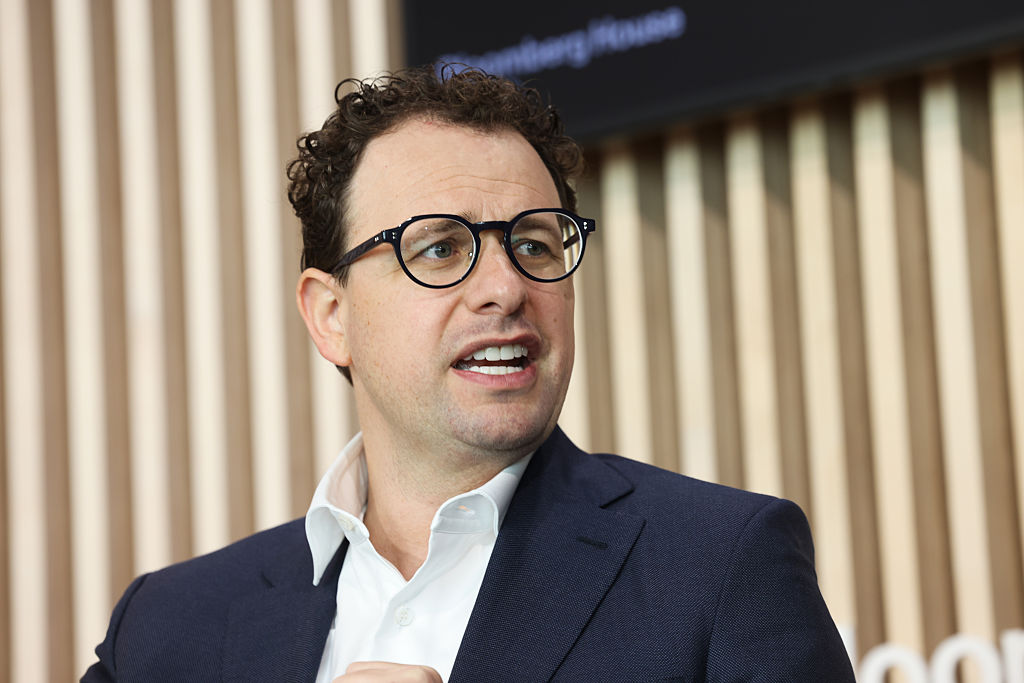 Anthropic logo overlaid on US Capitol with AI circuits